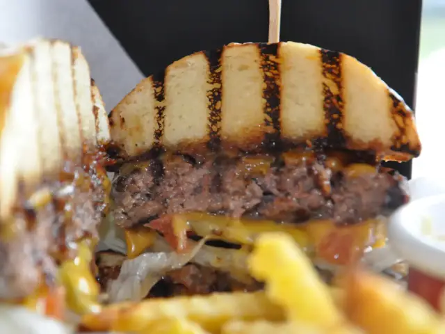 Maestrobox Burger & Pizza'nin yemek ve ambiyans fotoğrafları 8