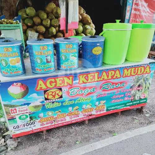 Gambar Makanan Es Kelapa Muda Boga Rasa, Tebet 13