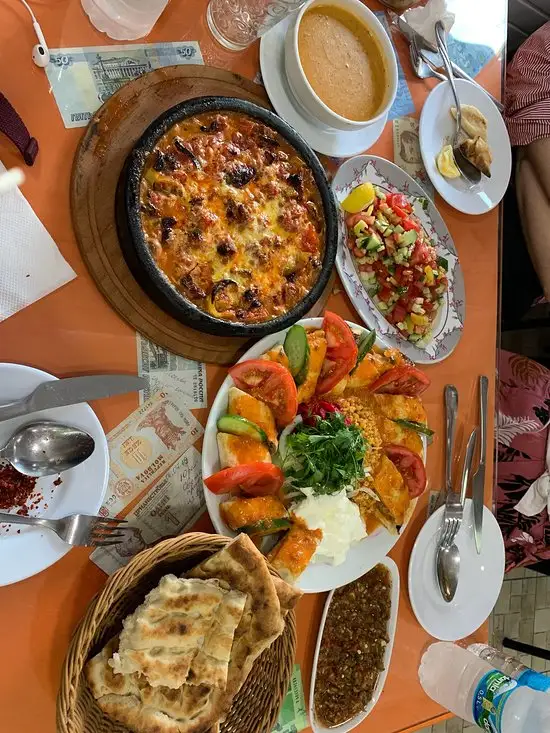 Mevlana Kebap Lahmacun Salonu'nin yemek ve ambiyans fotoğrafları 24