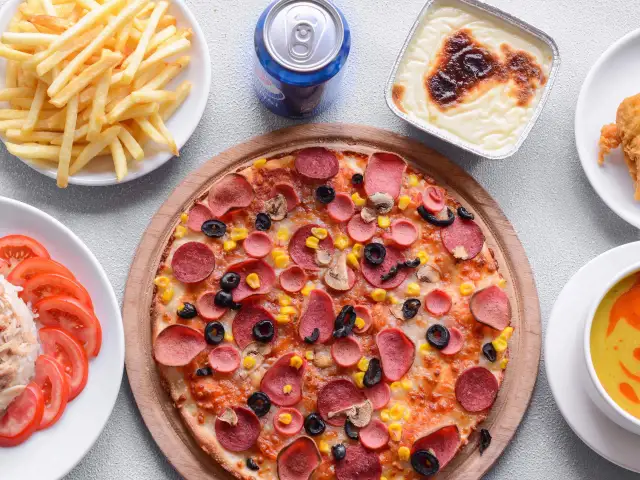 Pizza Love Food & Cafe & Concept'nin yemek ve ambiyans fotoğrafları 1