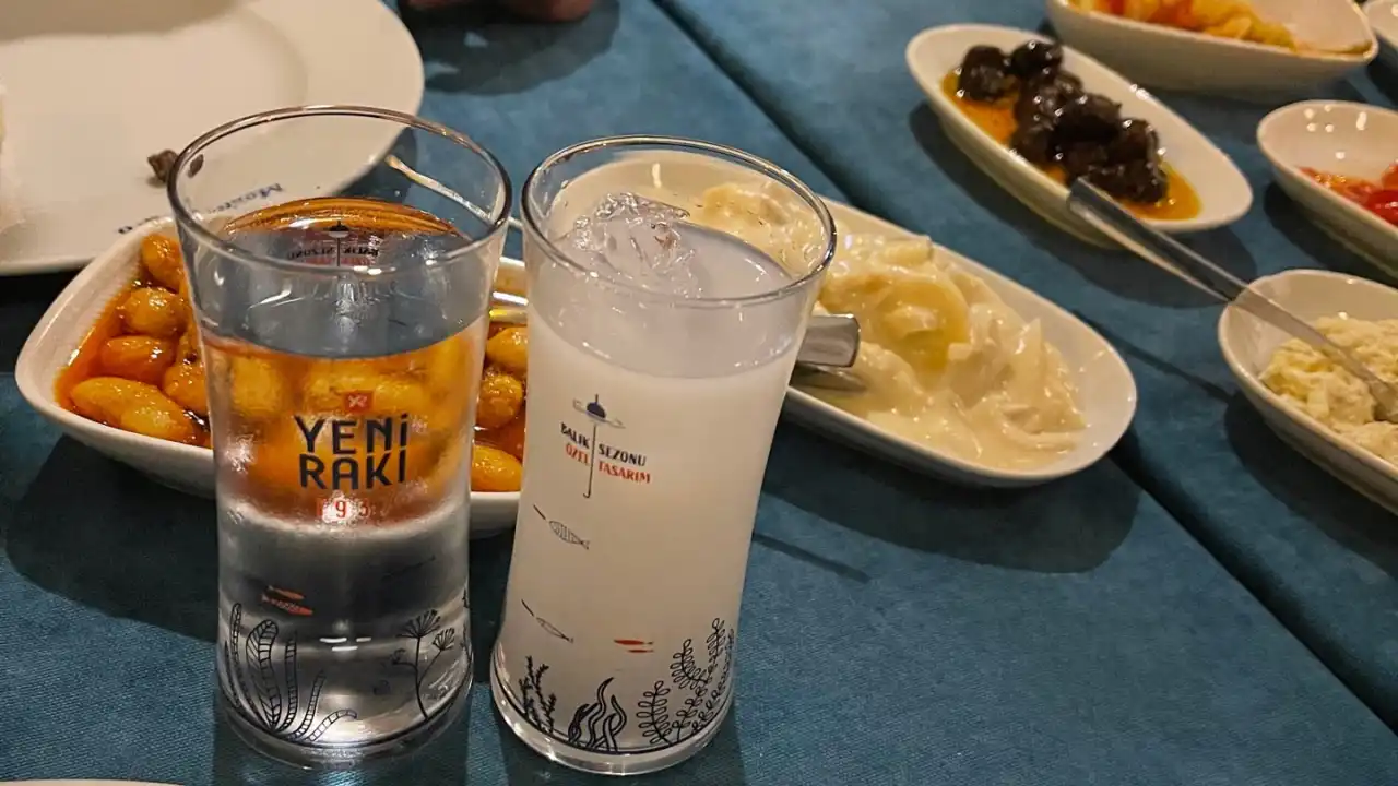 Suadiye Montenegro Rakı Balık