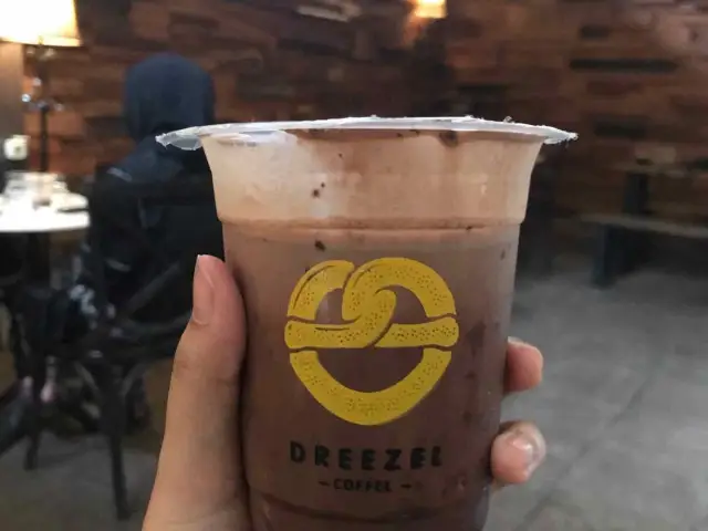 Gambar Makanan Dreezel Coffee 9