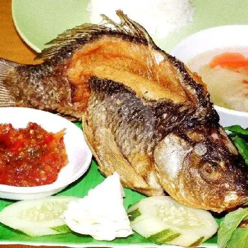 Gambar Makanan ikan Bakar Cak Oji, Jl.depsos Raya No.35 5