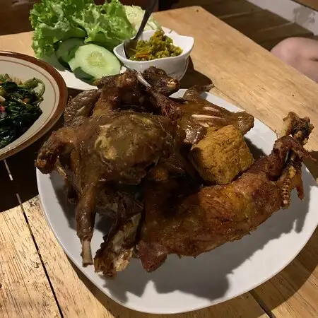 Gambar Makanan Bebek Goreng dan Ayam Kosek Cak Kholiq 7
