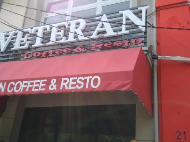 Gambar Makanan Veteran Cafe and Resto 15