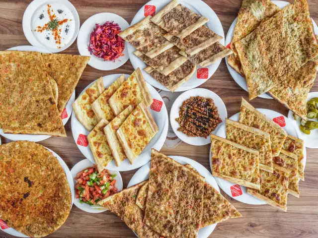 Güleryüz Etli Ekmek & Izgara'nin yemek ve ambiyans fotoğrafları 1