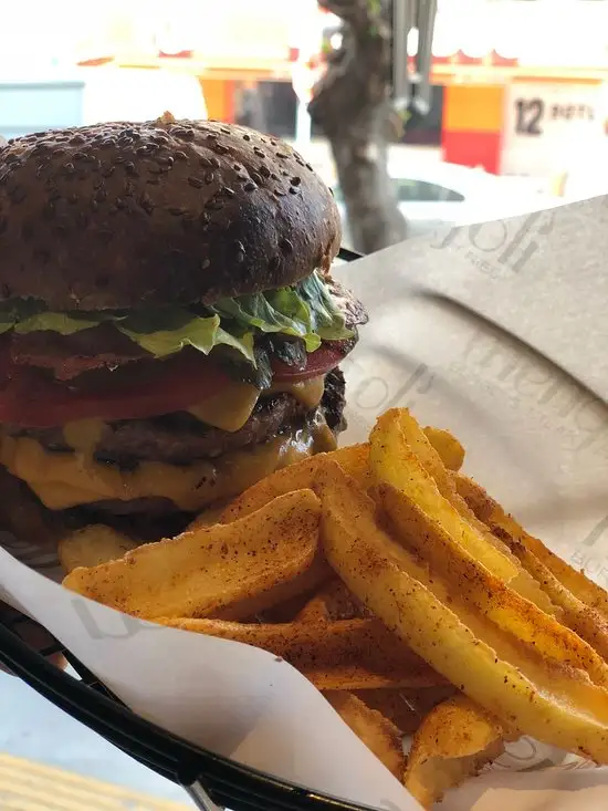 Mengoli Burgers Steak Fries'nin yemek ve ambiyans fotoğrafları 47