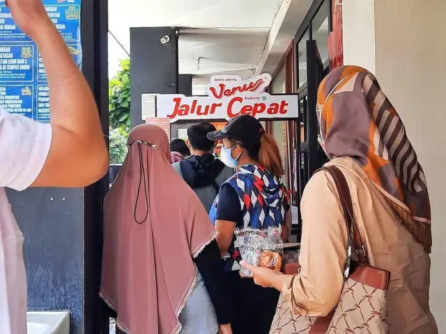 Gambar Makanan Roti Unyil Venus 9