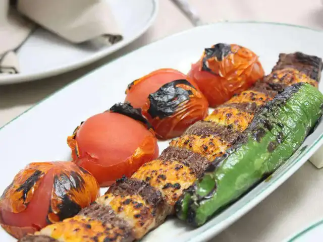 Asuman İran Restoranı'nin yemek ve ambiyans fotoğrafları 16