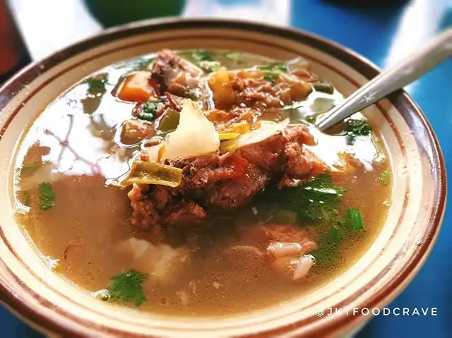 Gambar Makanan Sop Buntut Sapi Ma' Emun 4