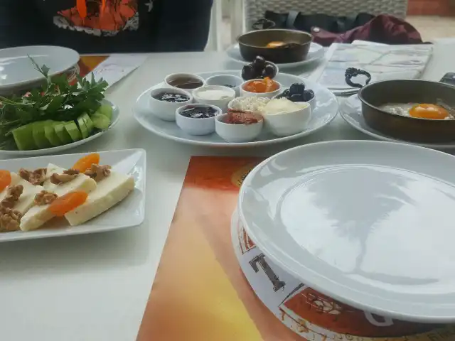 Gafe Giritli'nin yemek ve ambiyans fotoğrafları 14