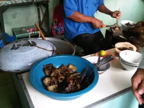 Kikil kepala sapi "Cak Sueb"