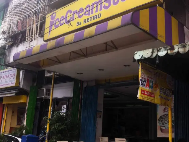 Ice Cream Store Food Photo 2