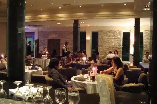 Yats Restaurant and Wine Lounge