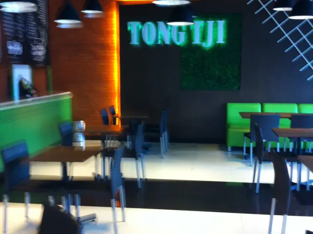 Gambar Makanan Tong Tji Teahouse 11
