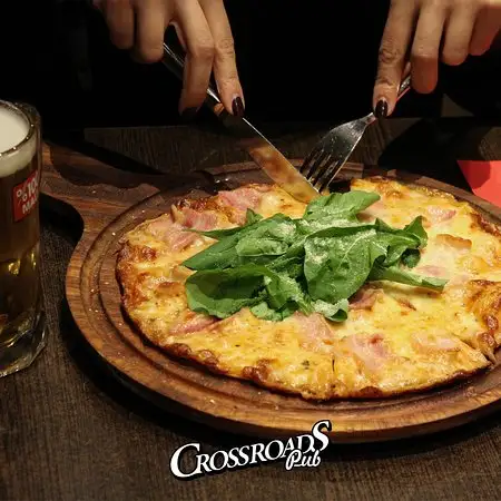 Crossroads Pub'nin yemek ve ambiyans fotoğrafları 4