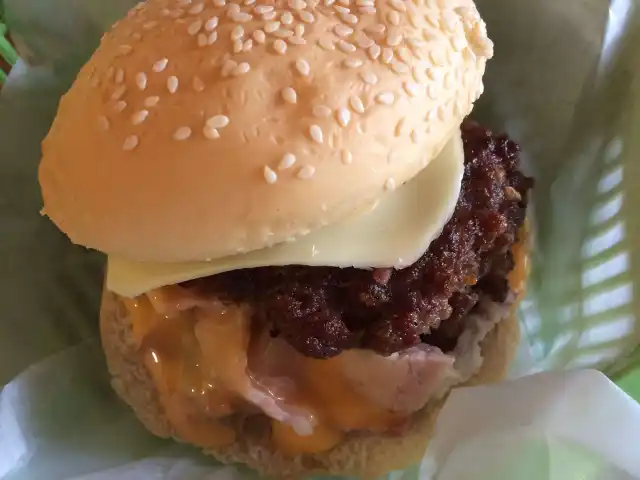 Chevy Burger Food Photo 7