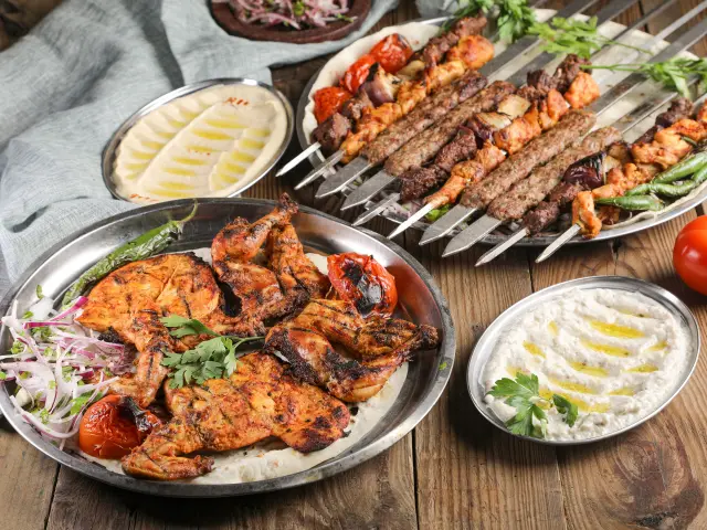 Suphi Usta Adana Kebapçısı'nin yemek ve ambiyans fotoğrafları 1