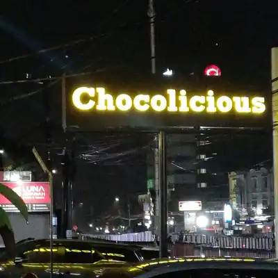 Chocolicious Premium Cookies and Cake