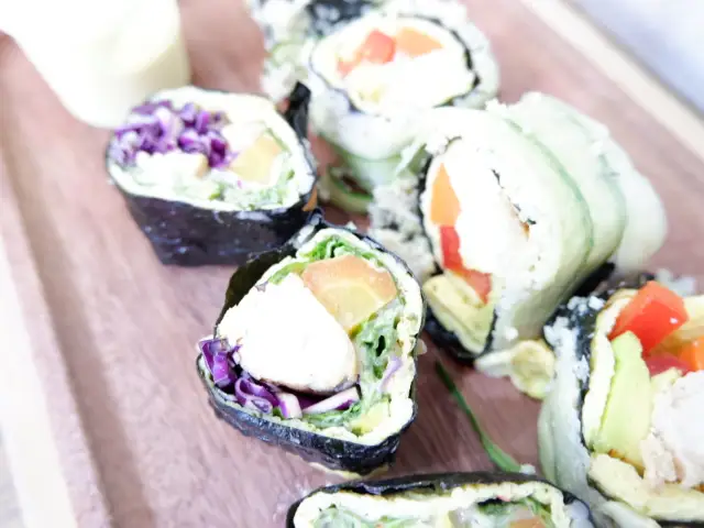 Gambar Makanan Sushi Moo 6