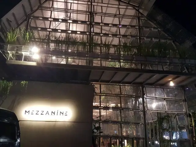 Gambar Makanan Mezzanine Eatery and Coffee 12