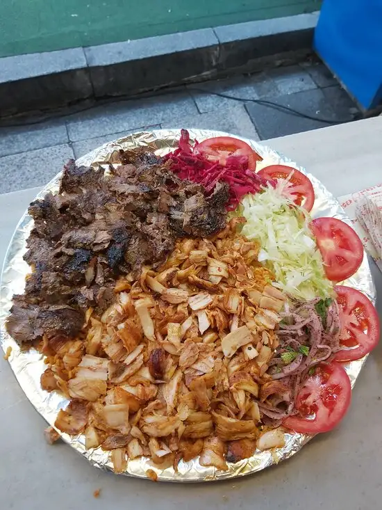 Ikram Doner Kebap'nin yemek ve ambiyans fotoğrafları 9