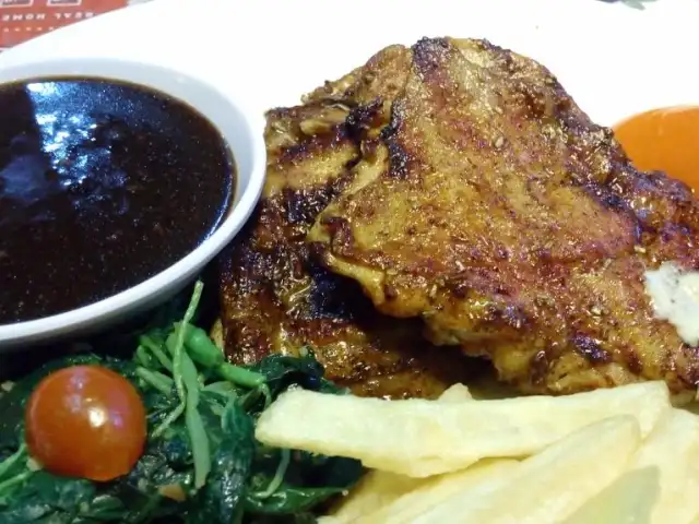 Gambar Makanan Steak Hotel by Holycow! #TKP Benhil 10