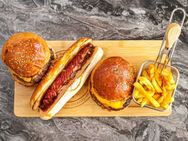 Mchit Burger'nin yemek ve ambiyans fotoğrafları 1
