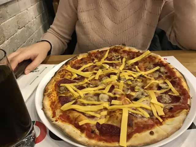 Leonardo İtalian Pizzeria'nin yemek ve ambiyans fotoğrafları 5