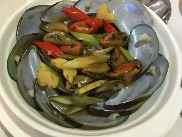 Trimaran Seafood