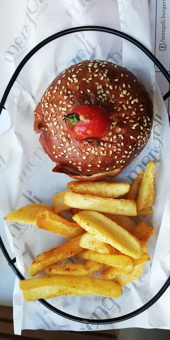 Mengoli Burgers Steak Fries'nin yemek ve ambiyans fotoğrafları 46