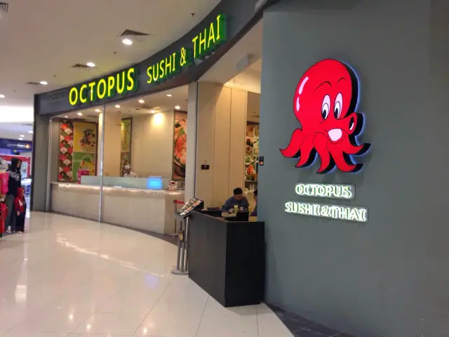 Octopus Sushi & Thai Food Photo 4