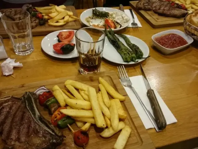 Karaköy Gedikli Köfte'nin yemek ve ambiyans fotoğrafları 16
