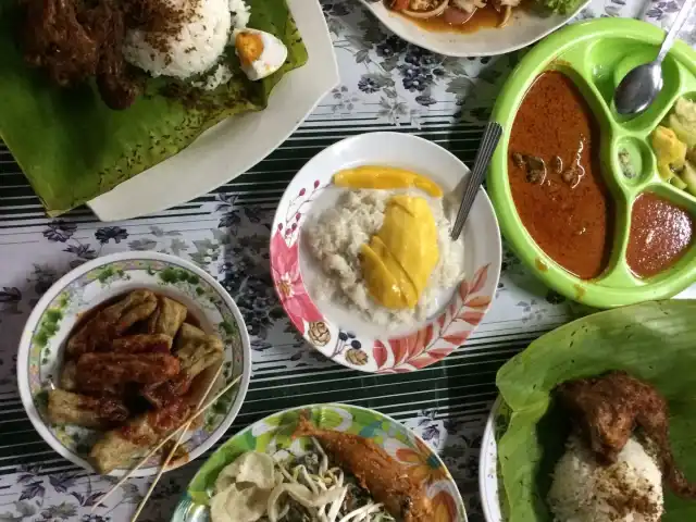 Nasi Kukus Ayam Dara Food Photo 11