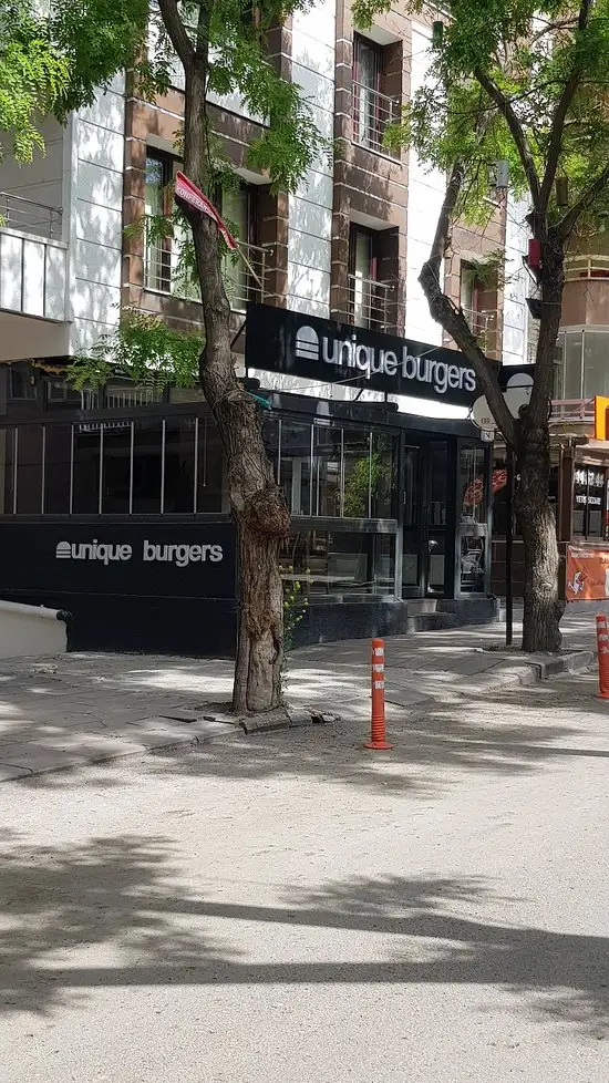 Unique Burgers'nin yemek ve ambiyans fotoğrafları 55