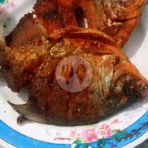 Gambar Makanan Laris Manis. Ikan, Ayam, Goreng/Bakar. Kampung Baru ( samping masjid nur sholiha 13