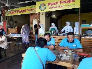 Gerai Ayam Penyet Taming Sari