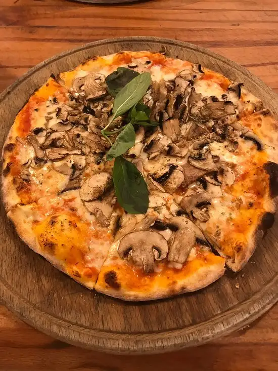 Fornello Pizzeria'nin yemek ve ambiyans fotoğrafları 9