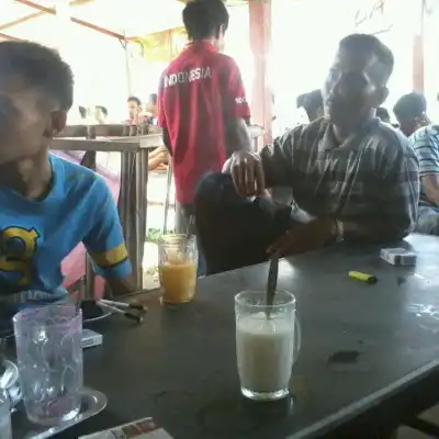 warung kopi tengah Sawah (Wts)