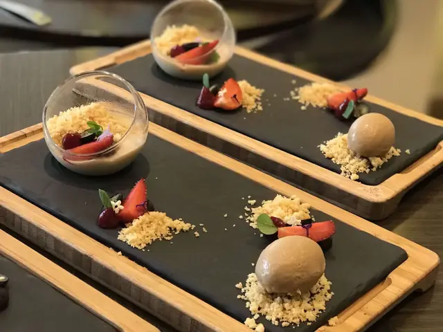 Gambar Makanan Makaron - Pullman Jakarta Indonesia 20