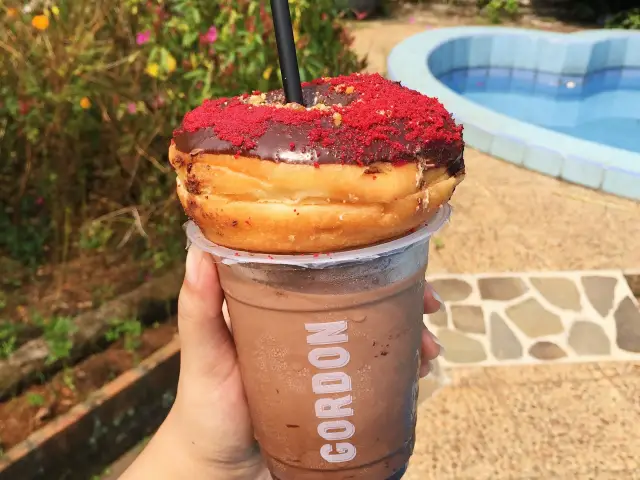 Gambar Makanan Gordon Donuts & Coffee 8