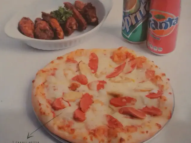 Gambar Makanan Gian Pizza 12