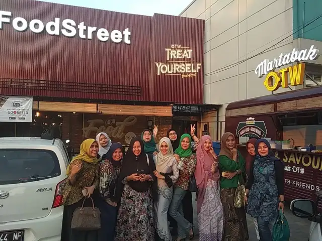 Gambar Makanan OtW FoodStreet 5