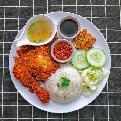 Ayam Gepuk Pak Raden Bertam