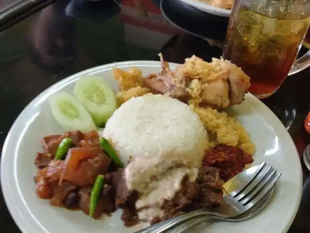 Gambar Makanan Ayam Goreng Mbok Berek Ny. Astuti 14