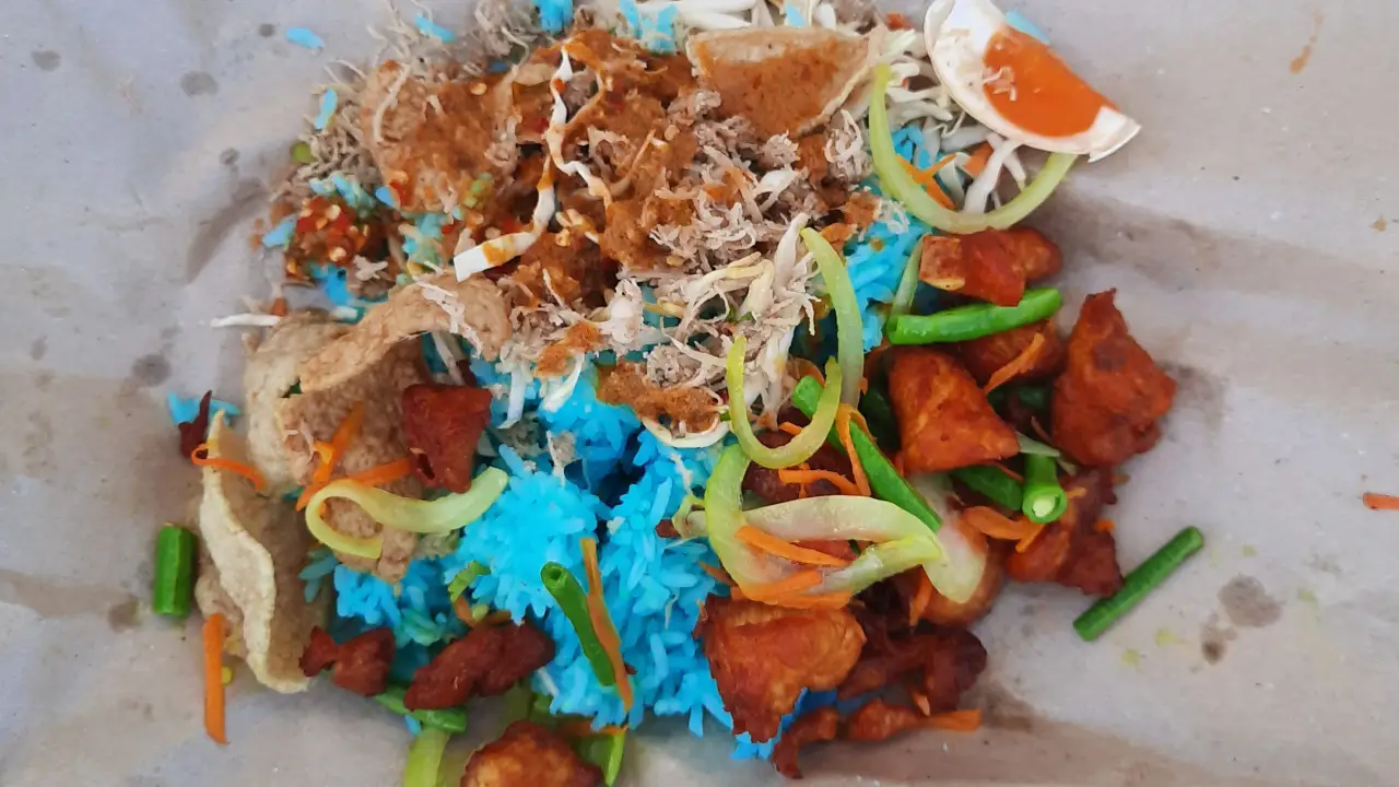 Nasi Kerabu Tumis Cik Abe