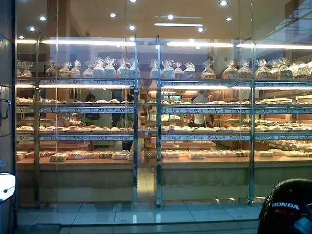 Gambar Makanan Swiss Deli 13