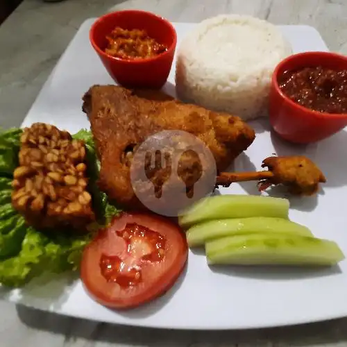 Gambar Makanan Ayam Guling SALWA Candi Mendut Mojolangu 5