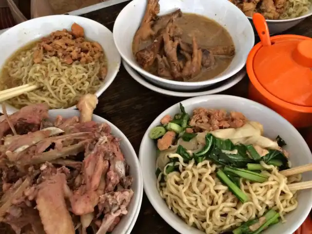 Gambar Makanan Mie Ayam Bakso Mas Min 8