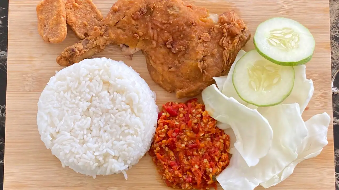 Ayam Geprek Sambal Cobek